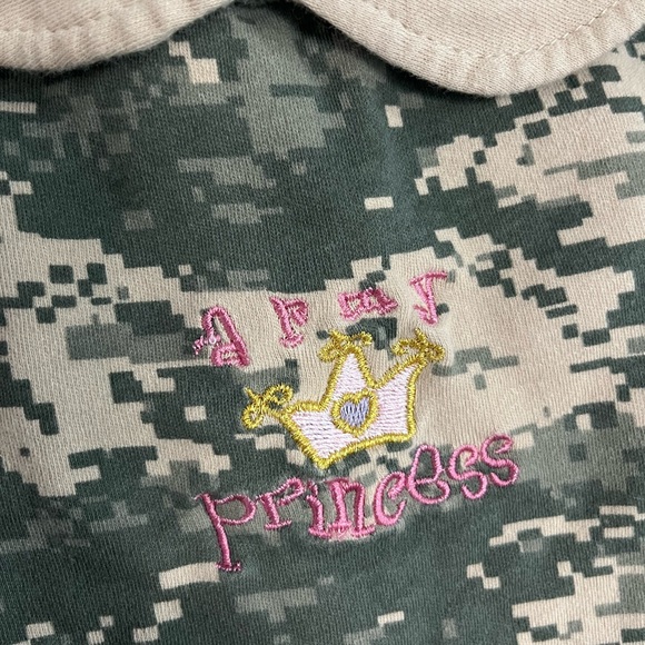 Army Princess - Picture 2 of 7